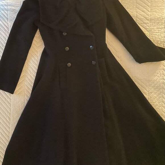 Sophisticated Black Double-Breasted Women's Trench Coat - Picture 12 of 12
